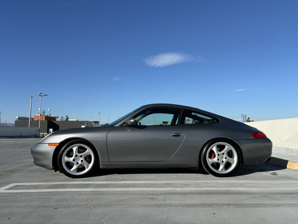2001 Porsche 996 Carrera - Image 15 of 31