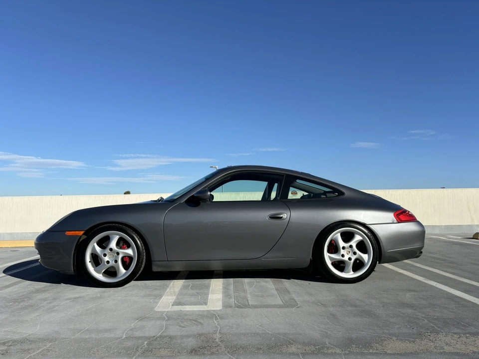 2001 Porsche 996 Carrera - Image 16 of 31