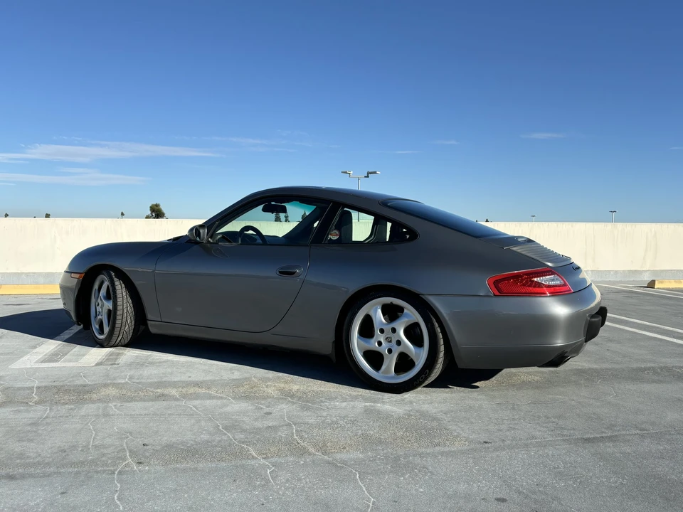 2001 Porsche 996 Carrera - Image 19 of 31