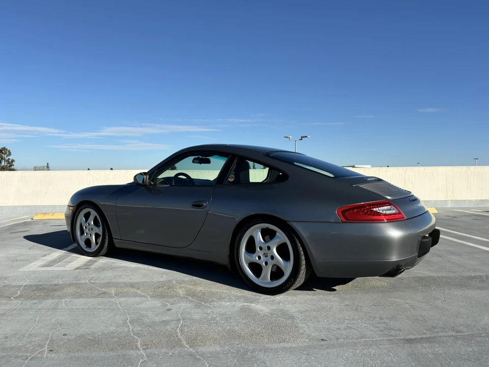 2001 Porsche 996 Carrera - Image 25 of 31