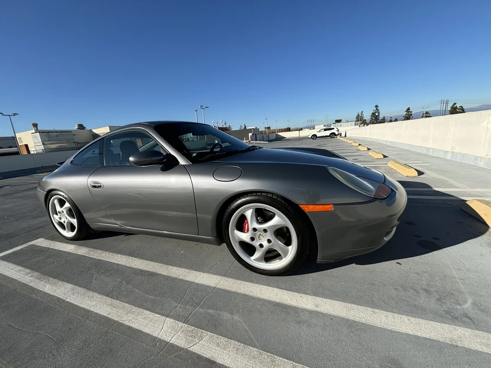2001 Porsche 996 Carrera - Image 2 of 31