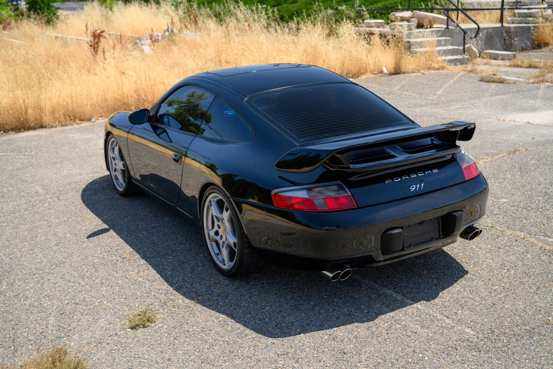 2001 Porsche 996 Carrera - Image 10 of 31