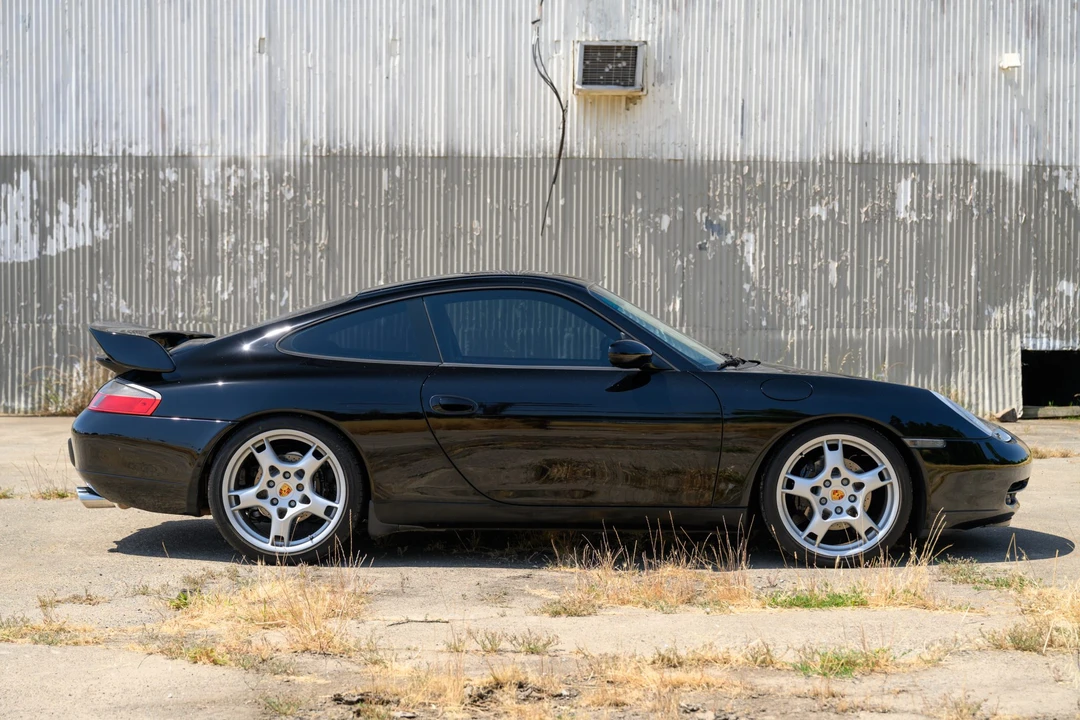 2001 Porsche 996 Carrera - Image 8 of 31