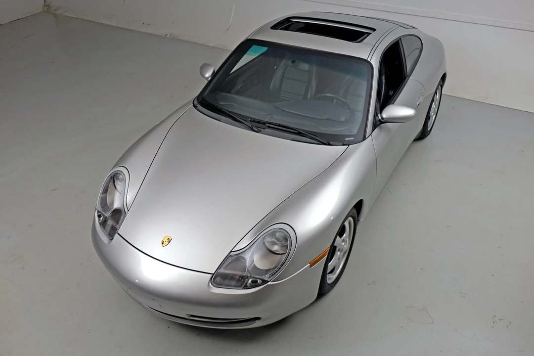 2001 Porsche 996 Carrera - Image 8 of 31