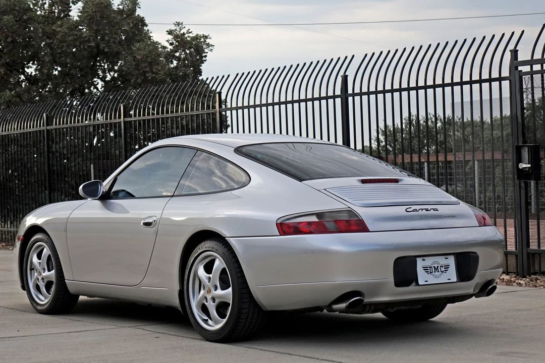 2001 Porsche 996 Carrera - Image 16 of 31