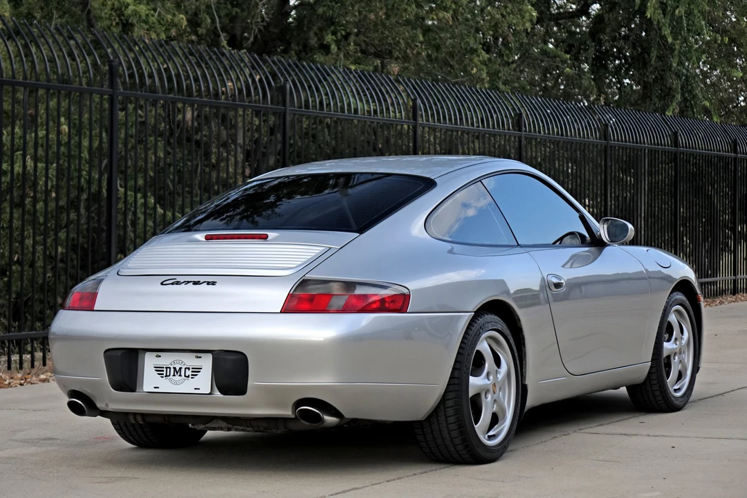 2001 Porsche 996 Carrera - Image 19 of 31