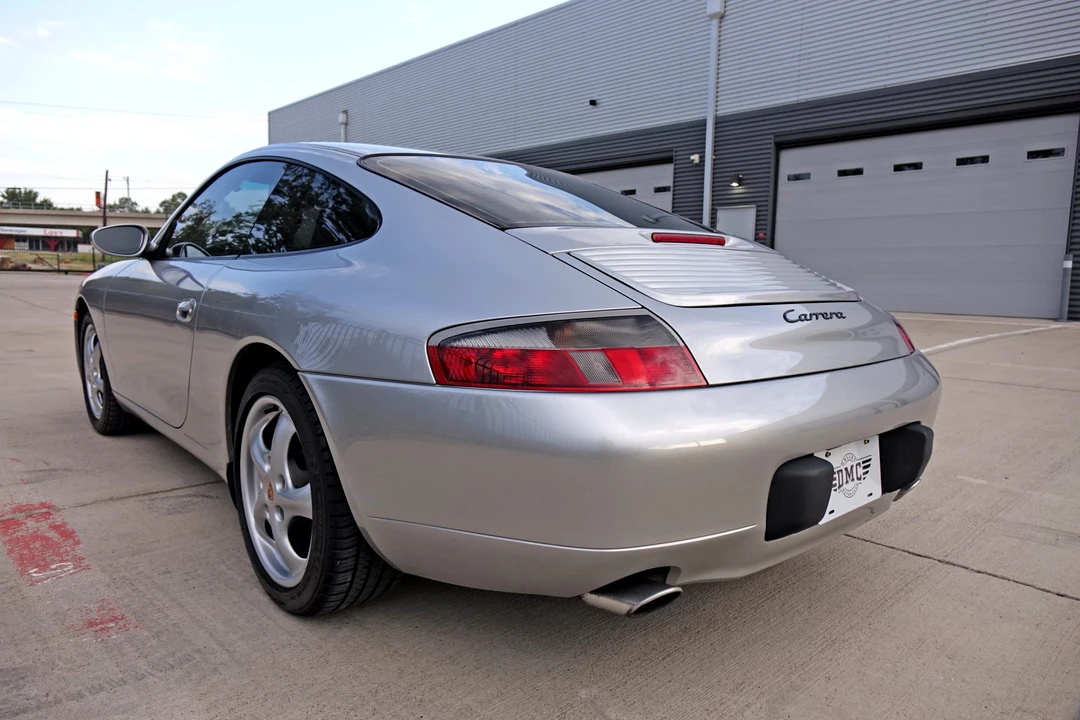 2001 Porsche 996 Carrera - Image 17 of 31