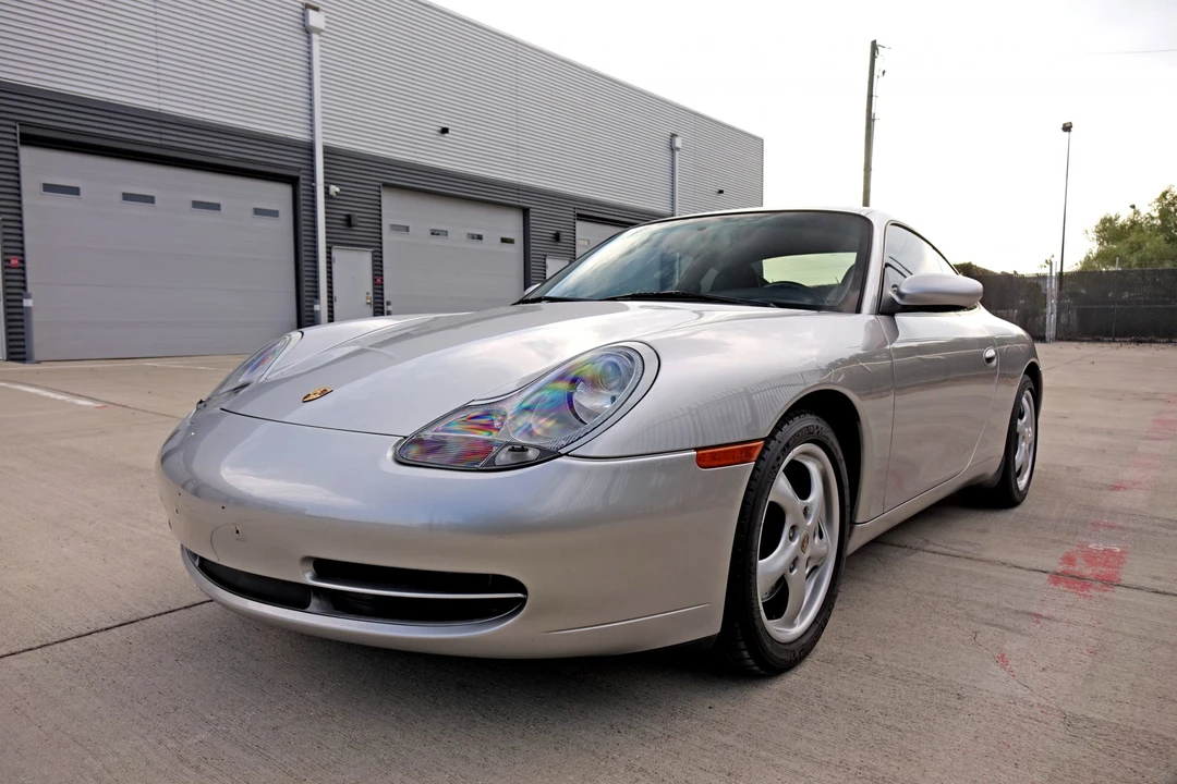 2001 Porsche 996 Carrera - Image 13 of 31