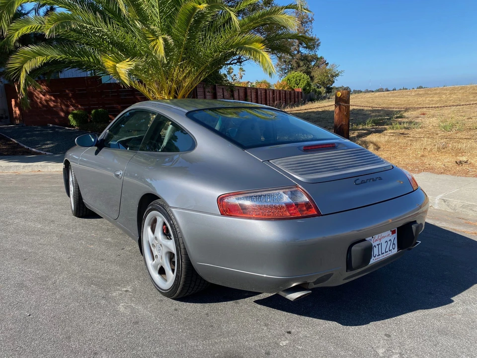 2001 Porsche 996 Carrera - Image 27 of 31