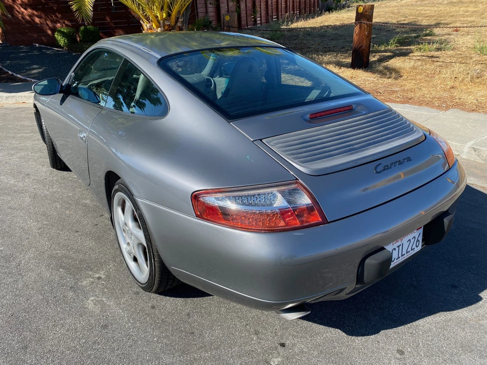 2001 Porsche 996 Carrera - Image 28 of 31