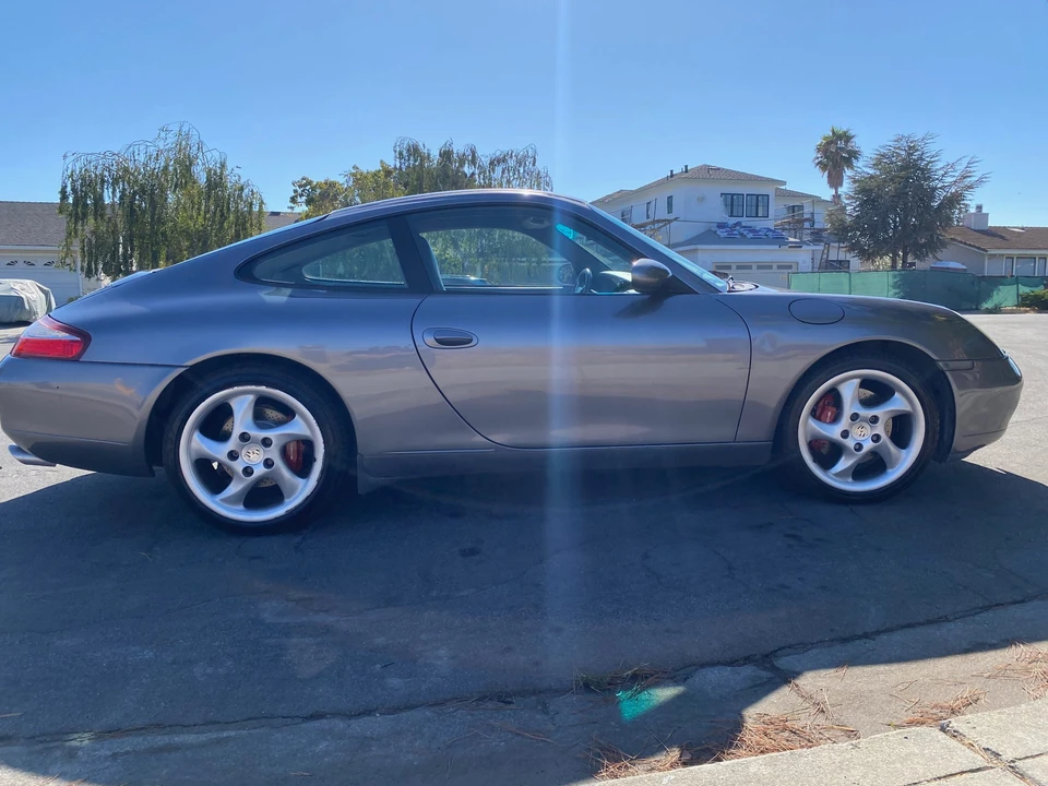 2001 Porsche 996 Carrera - Image 6 of 31