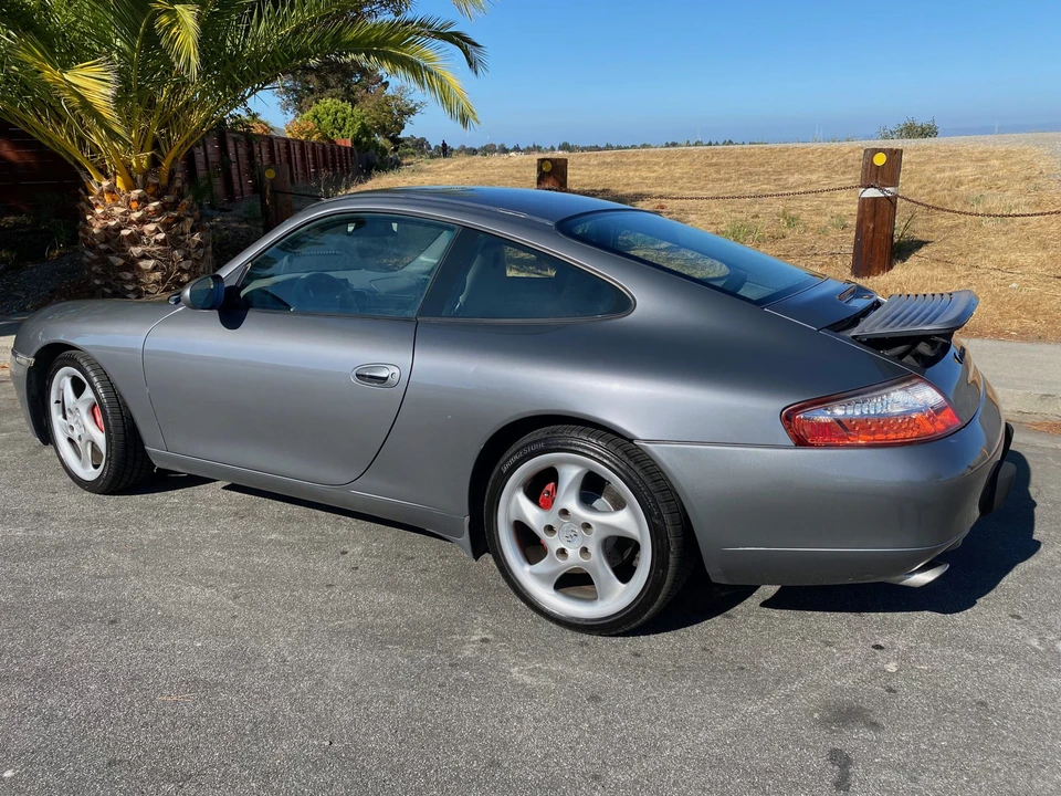 2001 Porsche 996 Carrera - Image 25 of 31