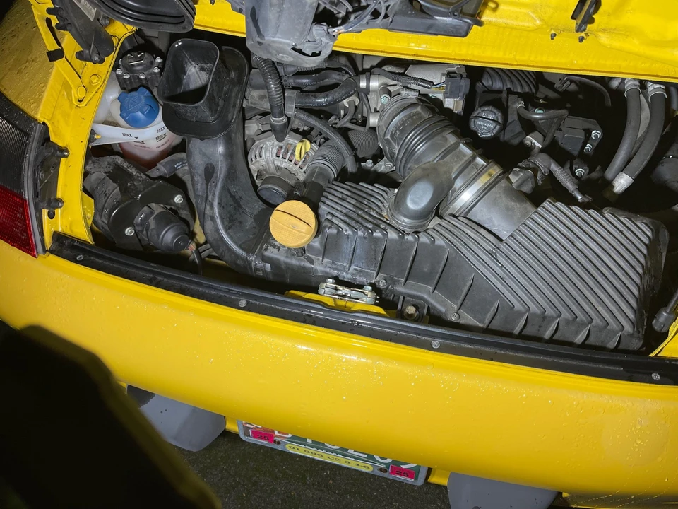 2001 Porsche 996 Carrera - Image 27 of 31