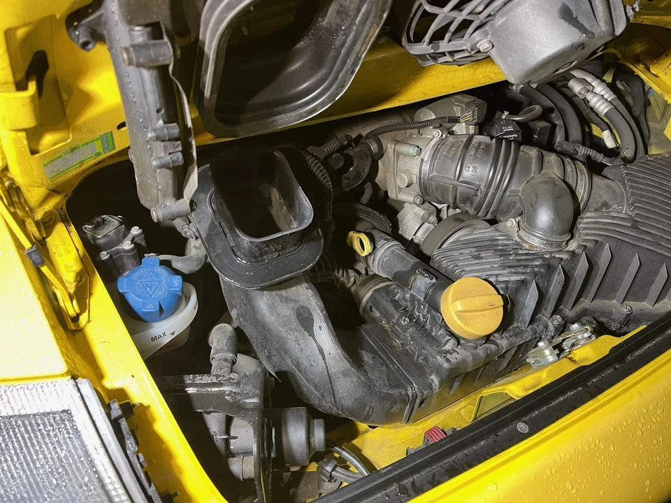 2001 Porsche 996 Carrera - Image 29 of 31