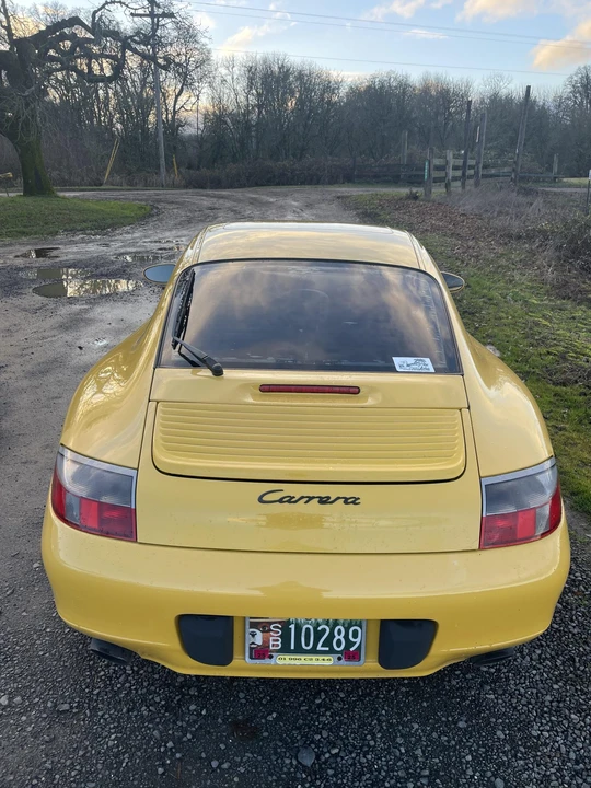 2001 Porsche 996 Carrera - Image 10 of 31