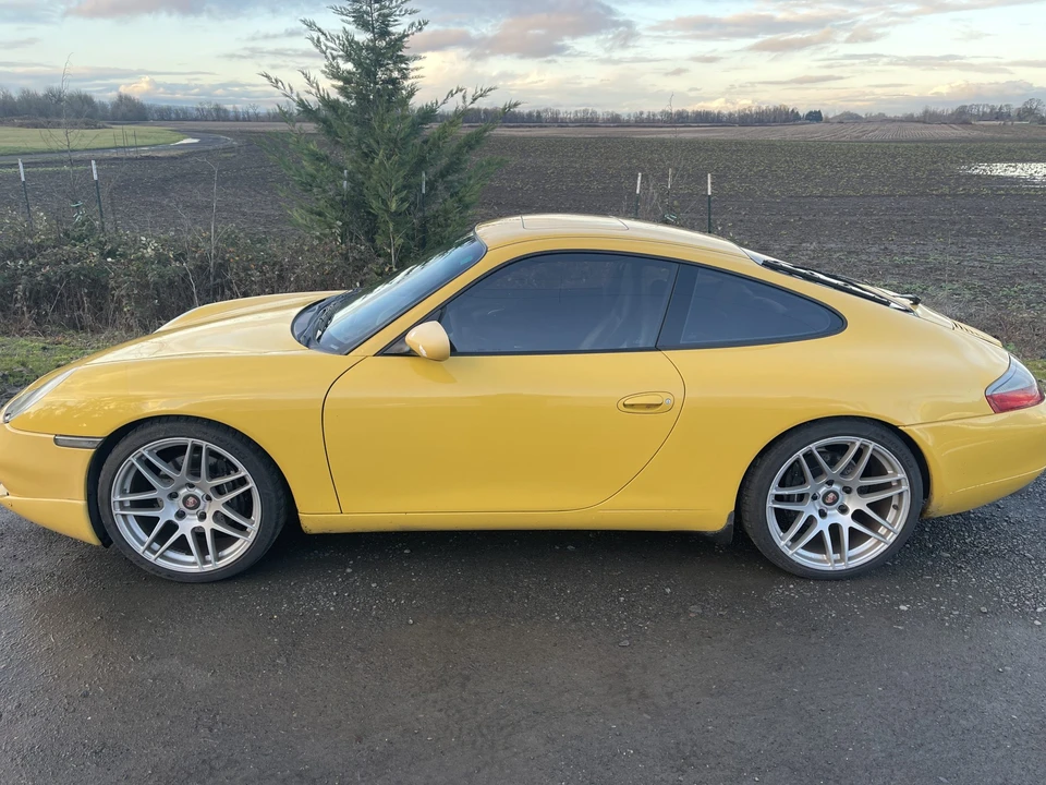 2001 Porsche 996 Carrera - Image 14 of 31