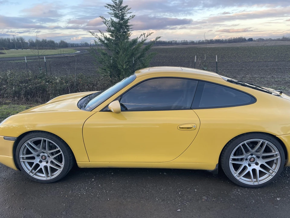 2001 Porsche 996 Carrera - Image 15 of 31
