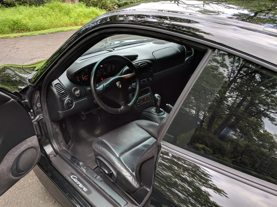 2001 Porsche 996 Carrera - Image 28 of 31