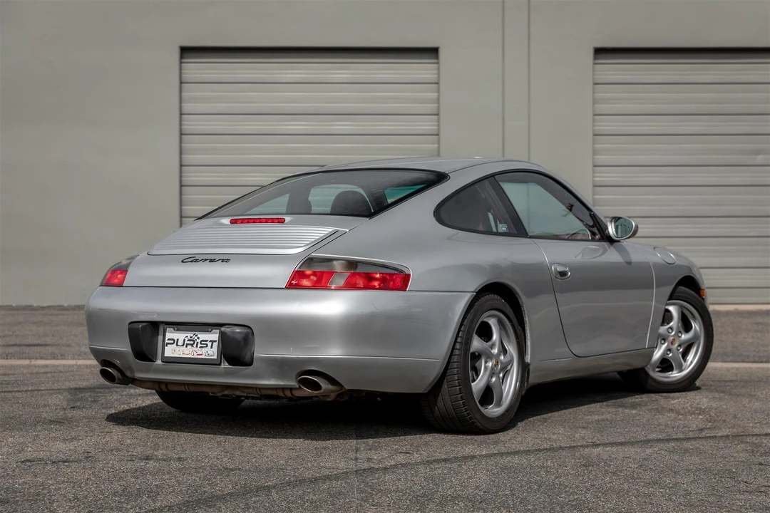 2001 Porsche 996 Carrera - Image 10 of 31
