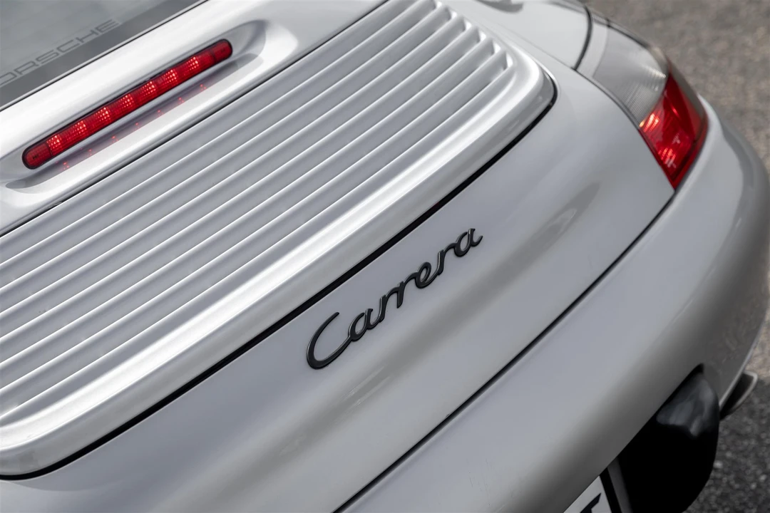 2001 Porsche 996 Carrera - Image 15 of 31