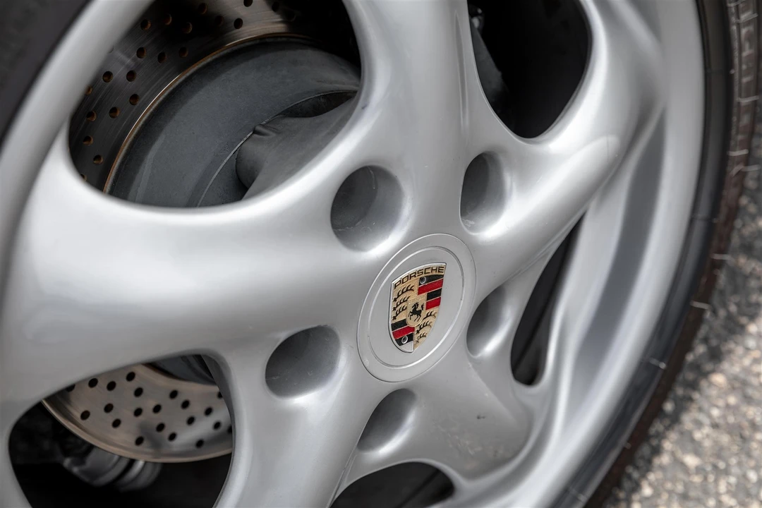 2001 Porsche 996 Carrera - Image 17 of 31