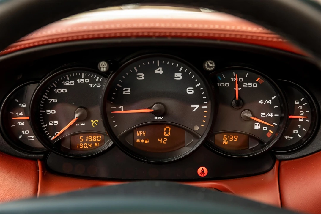 2001 Porsche 996 Carrera - Image 30 of 31