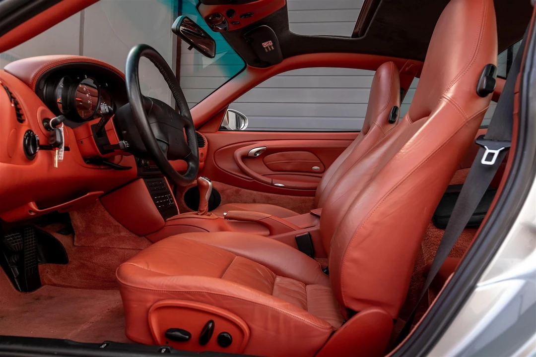 2001 Porsche 996 Carrera - Image 24 of 31