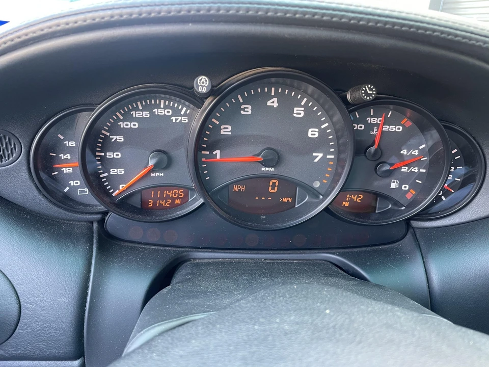2001 Porsche 996 Carrera - Image 29 of 31