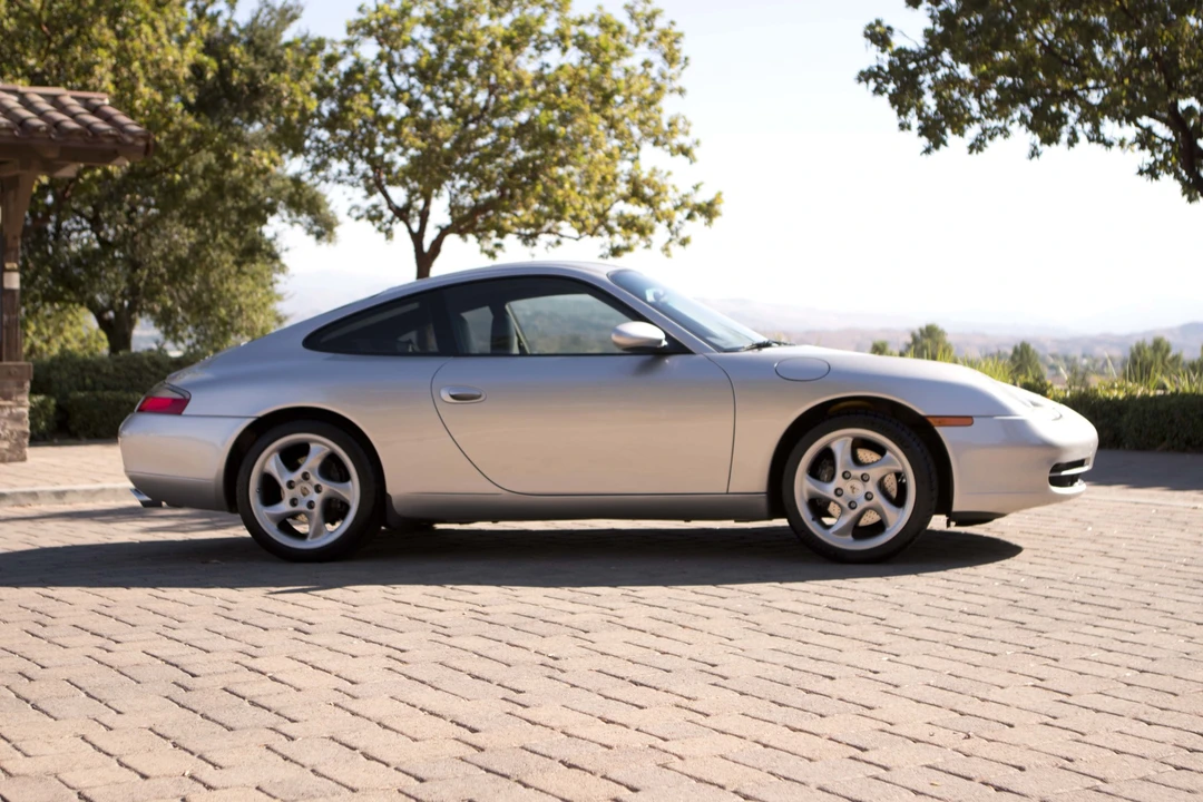 2001 Porsche 996 Carrera - Image 25 of 31