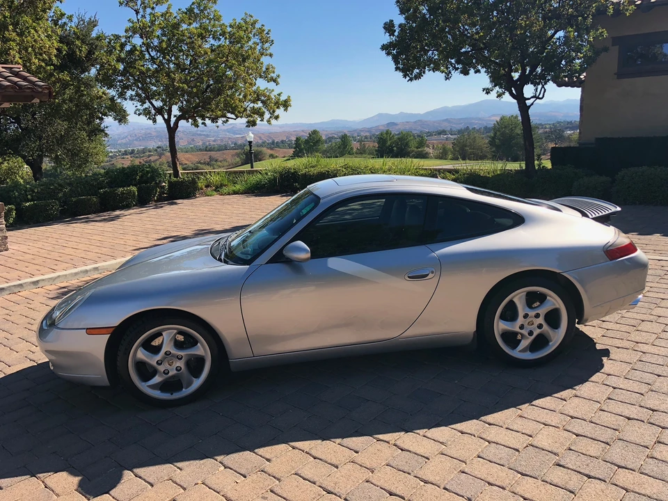 2001 Porsche 996 Carrera - Image 11 of 31