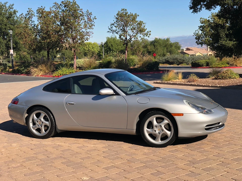 2001 Porsche 996 Carrera - Image 27 of 31