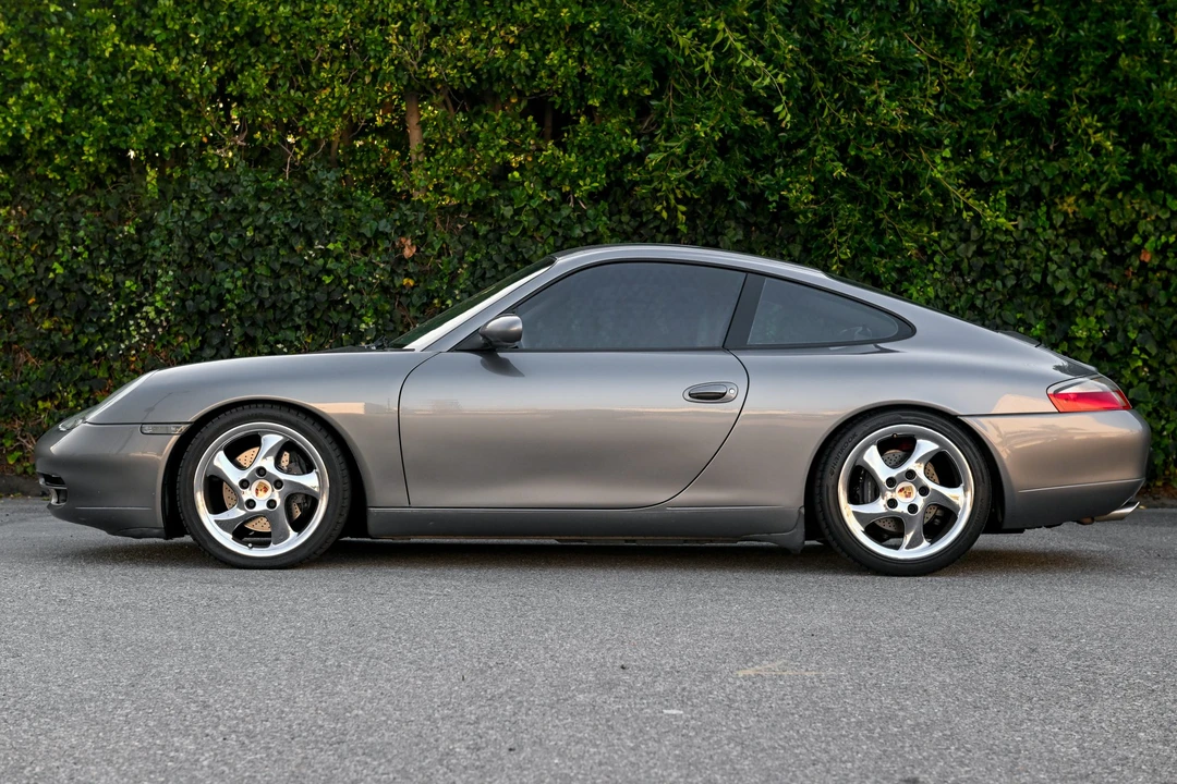 2001 Porsche 996 Carrera - Image 3 of 31