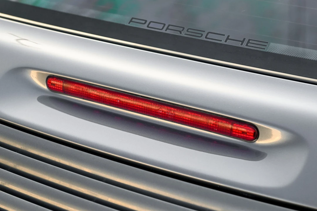 2001 Porsche 996 Carrera - Image 18 of 31