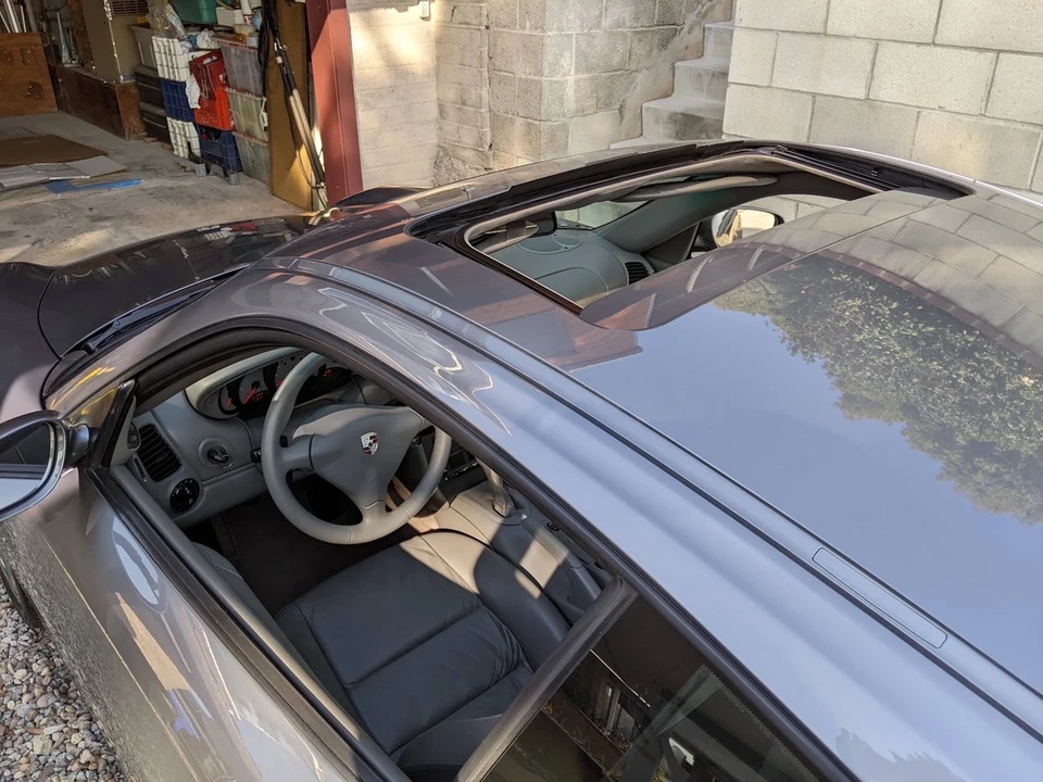 2001 Porsche 996 Carrera - Image 24 of 31