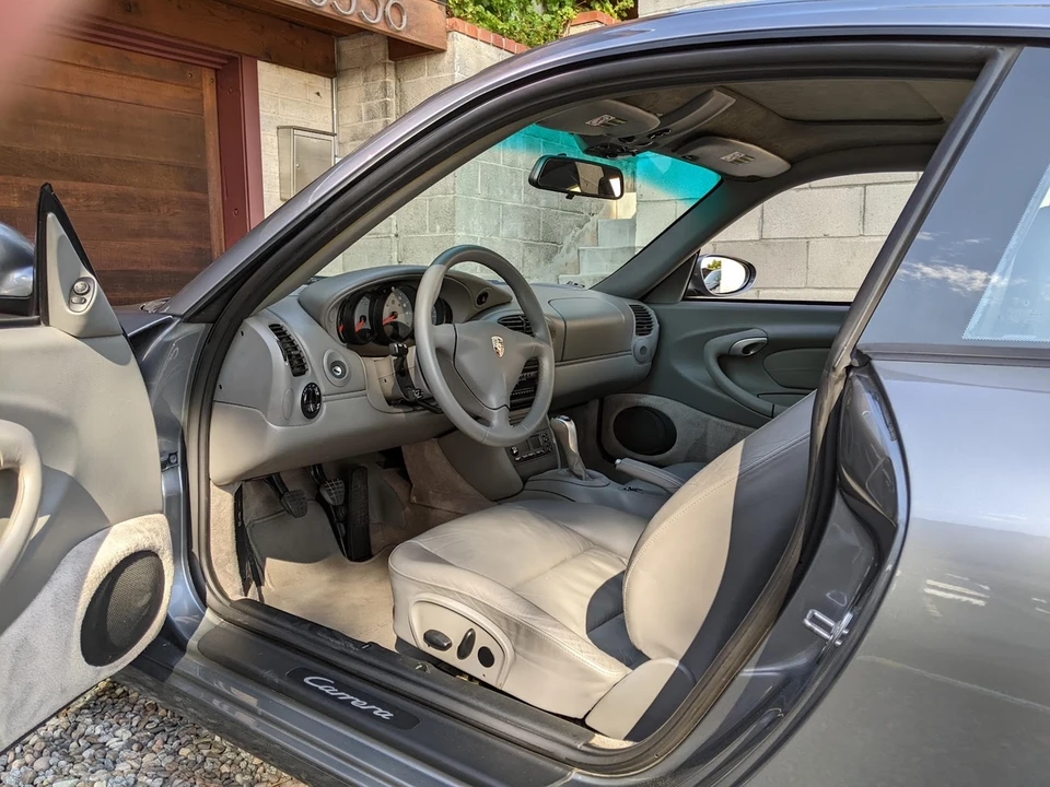 2001 Porsche 996 Carrera - Image 27 of 31