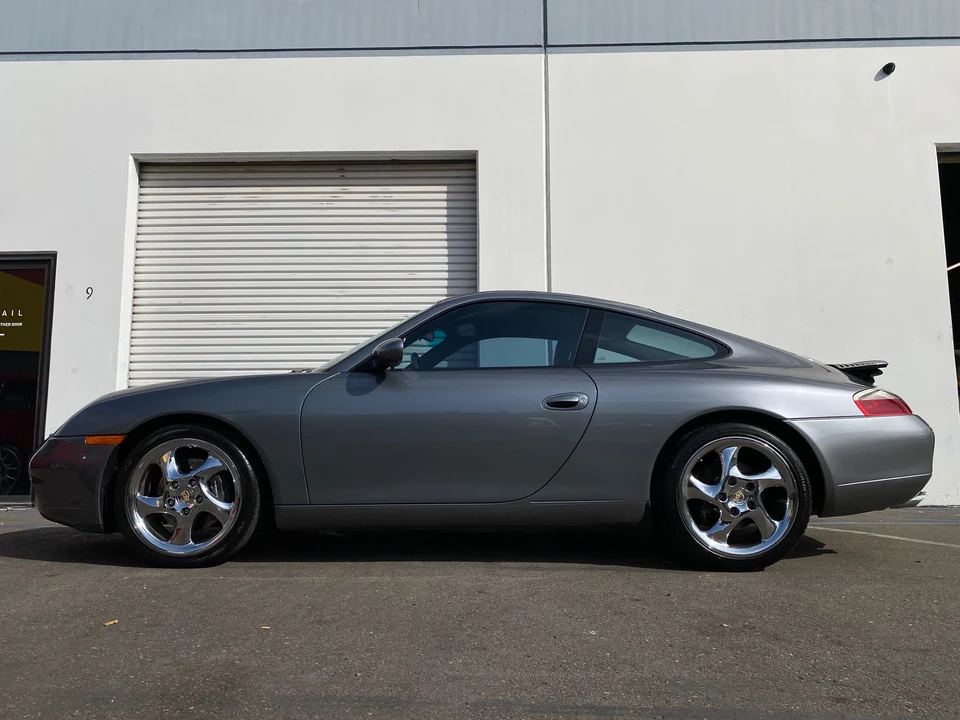 2001 Porsche 996 Carrera - Image 4 of 31