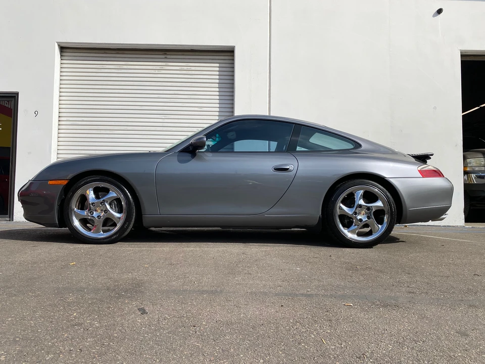 2001 Porsche 996 Carrera - Image 5 of 31
