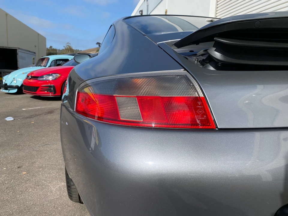 2001 Porsche 996 Carrera - Image 16 of 31