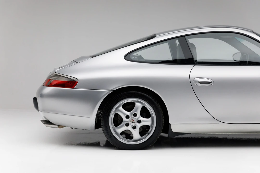 2001 Porsche 996 Carrera - Image 19 of 31