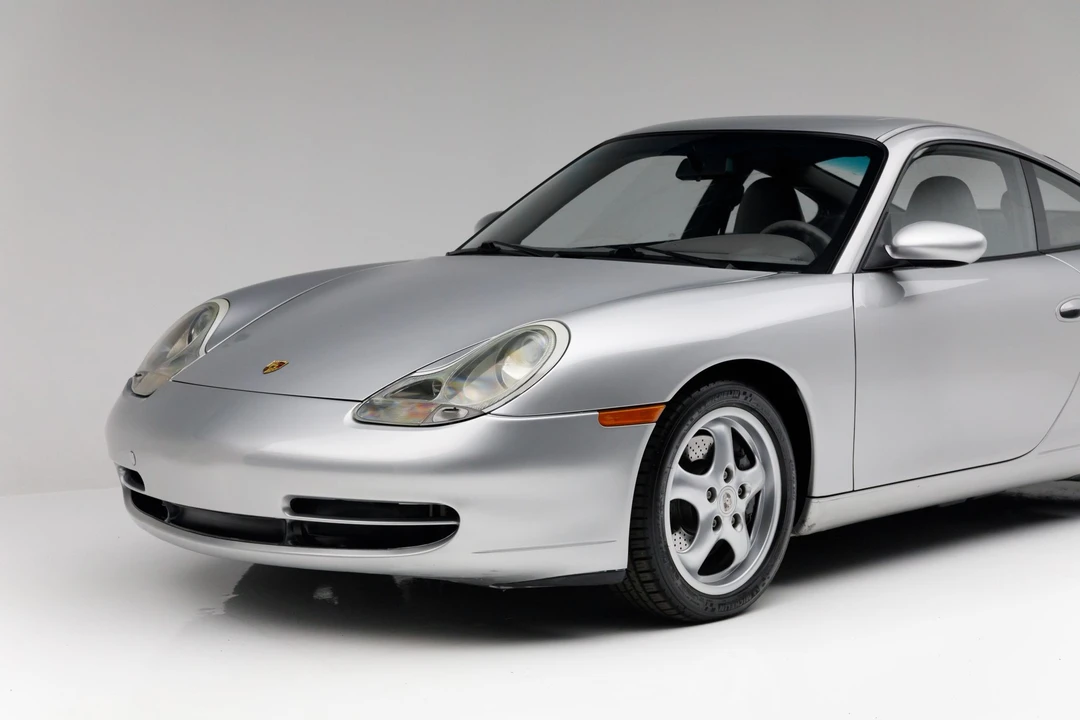 2001 Porsche 996 Carrera - Image 10 of 31