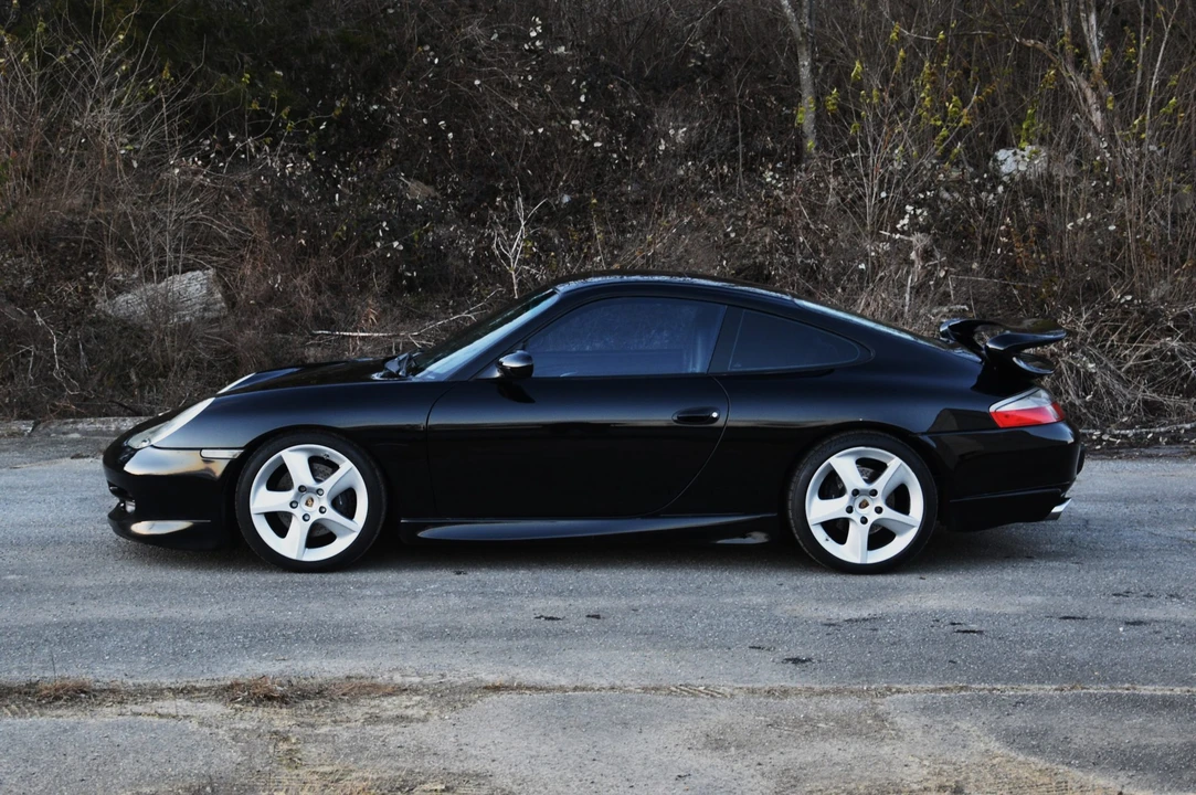 2001 Porsche 996 Carrera - Image 26 of 31