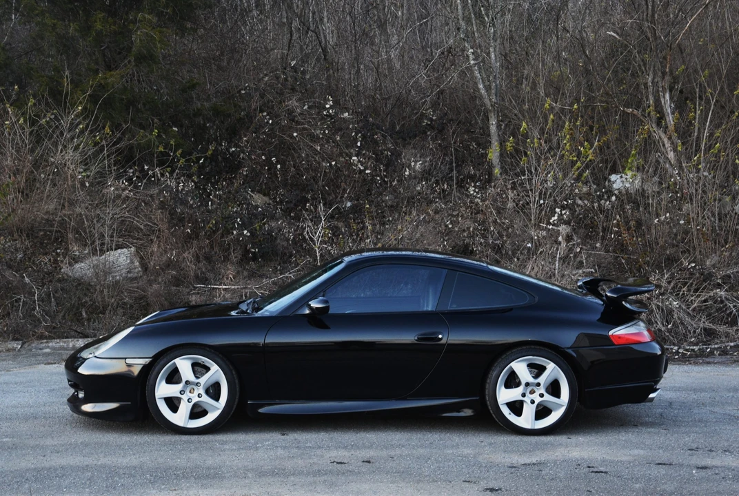 2001 Porsche 996 Carrera - Image 25 of 31