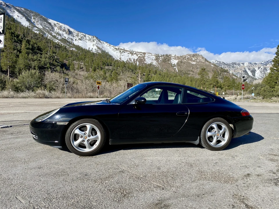 2001 Porsche 996 Carrera - Image 12 of 31