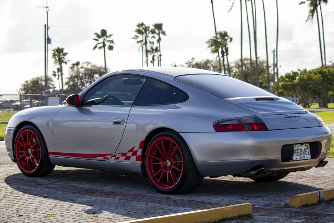 2001 Porsche 996 Carrera - Image 27 of 31