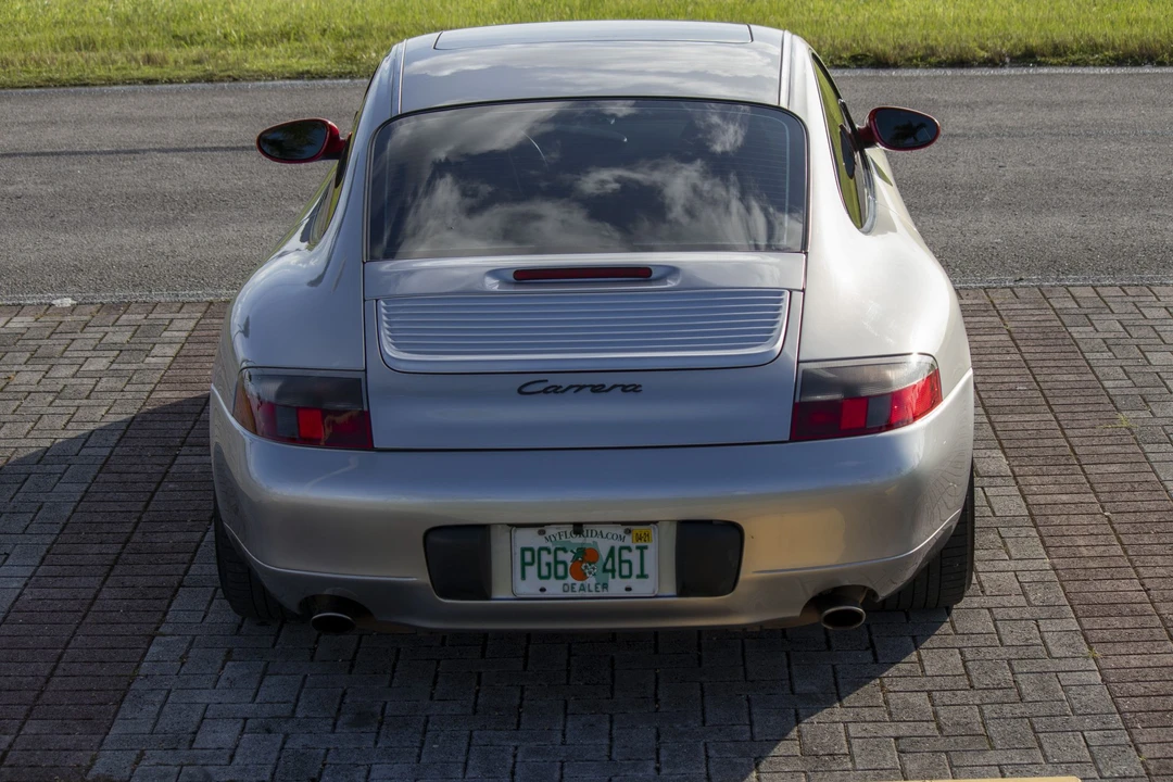 2001 Porsche 996 Carrera - Image 17 of 31