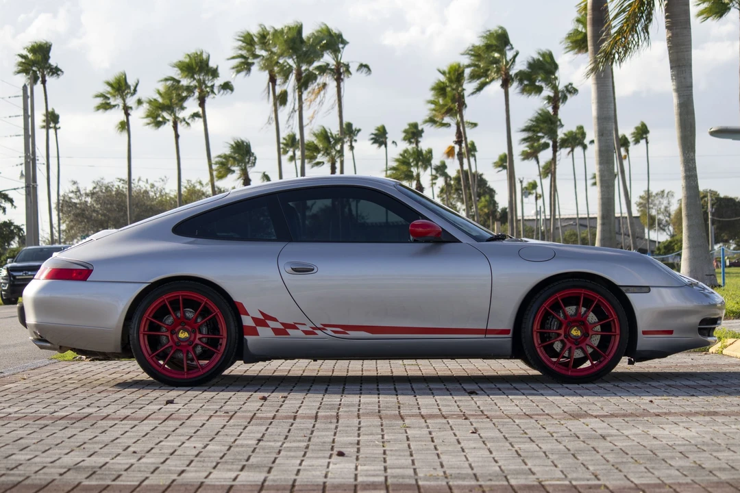 2001 Porsche 996 Carrera - Image 6 of 31
