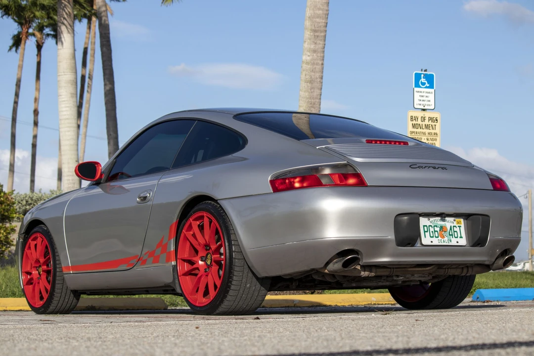2001 Porsche 996 Carrera - Image 23 of 31