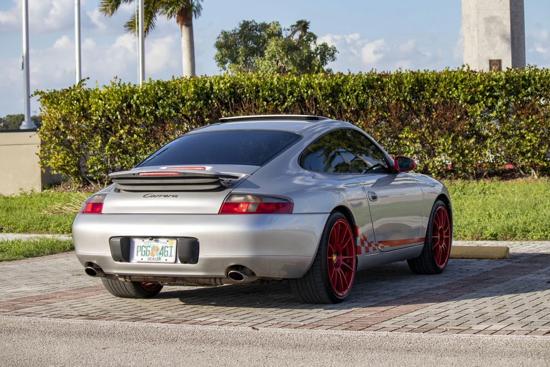 2001 Porsche 996 Carrera - Image 11 of 31