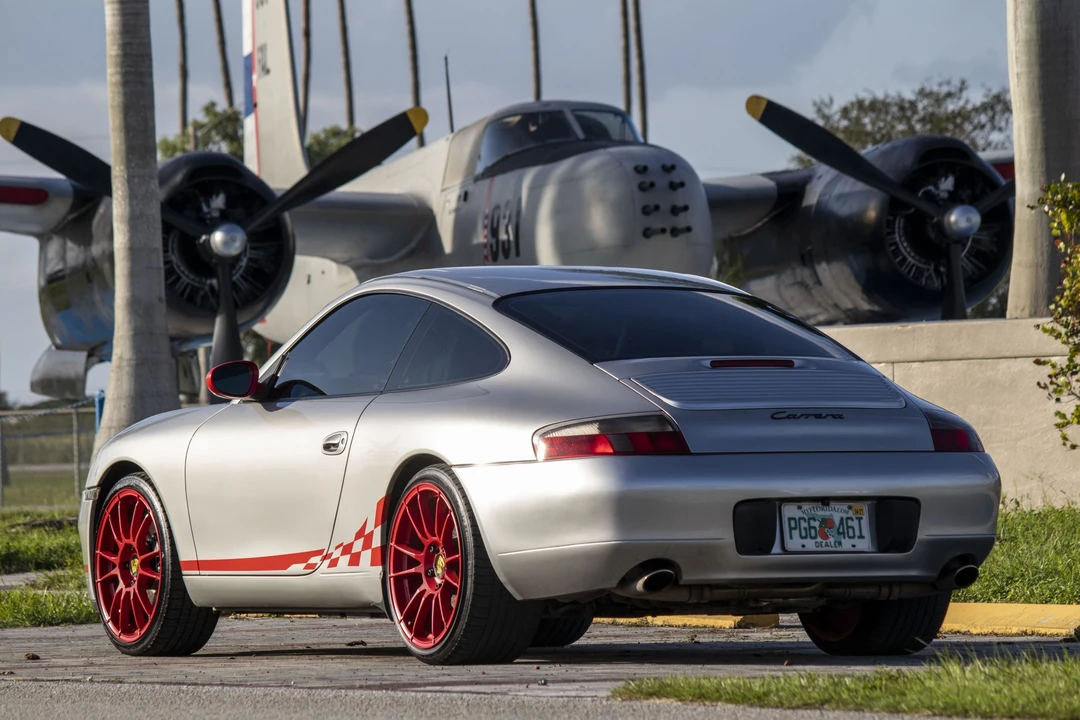2001 Porsche 996 Carrera - Image 21 of 31
