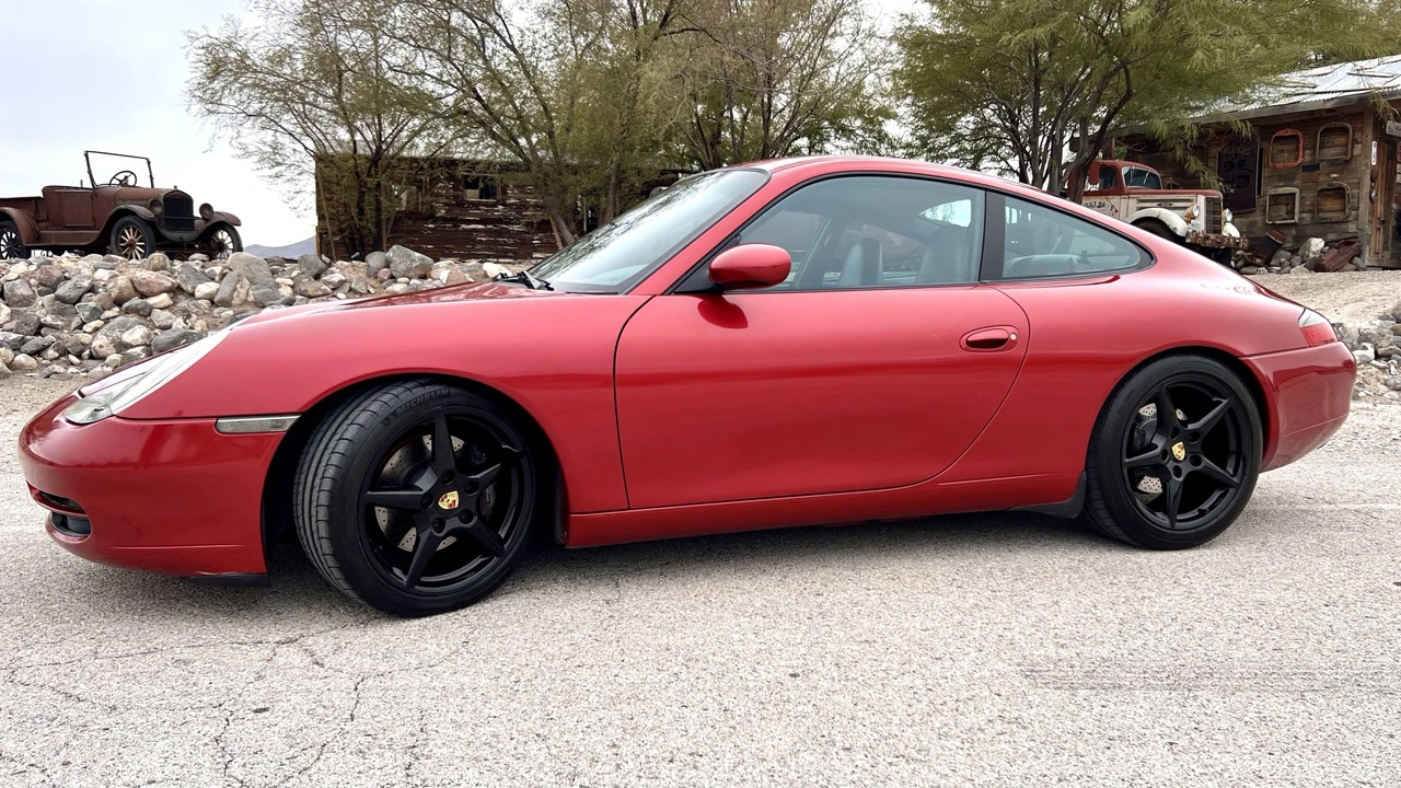 2001 Porsche 996 Carrera - Image 3 of 31